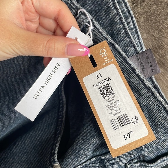 DYNAMITE CLAUDIA JEANS - Picture 2 of 2